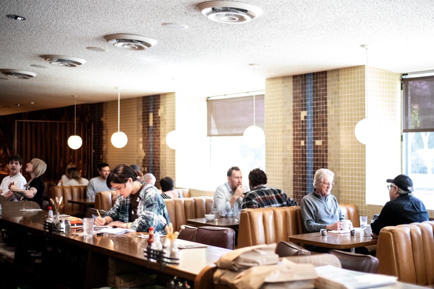 casual eatery crossword clue 6 letters