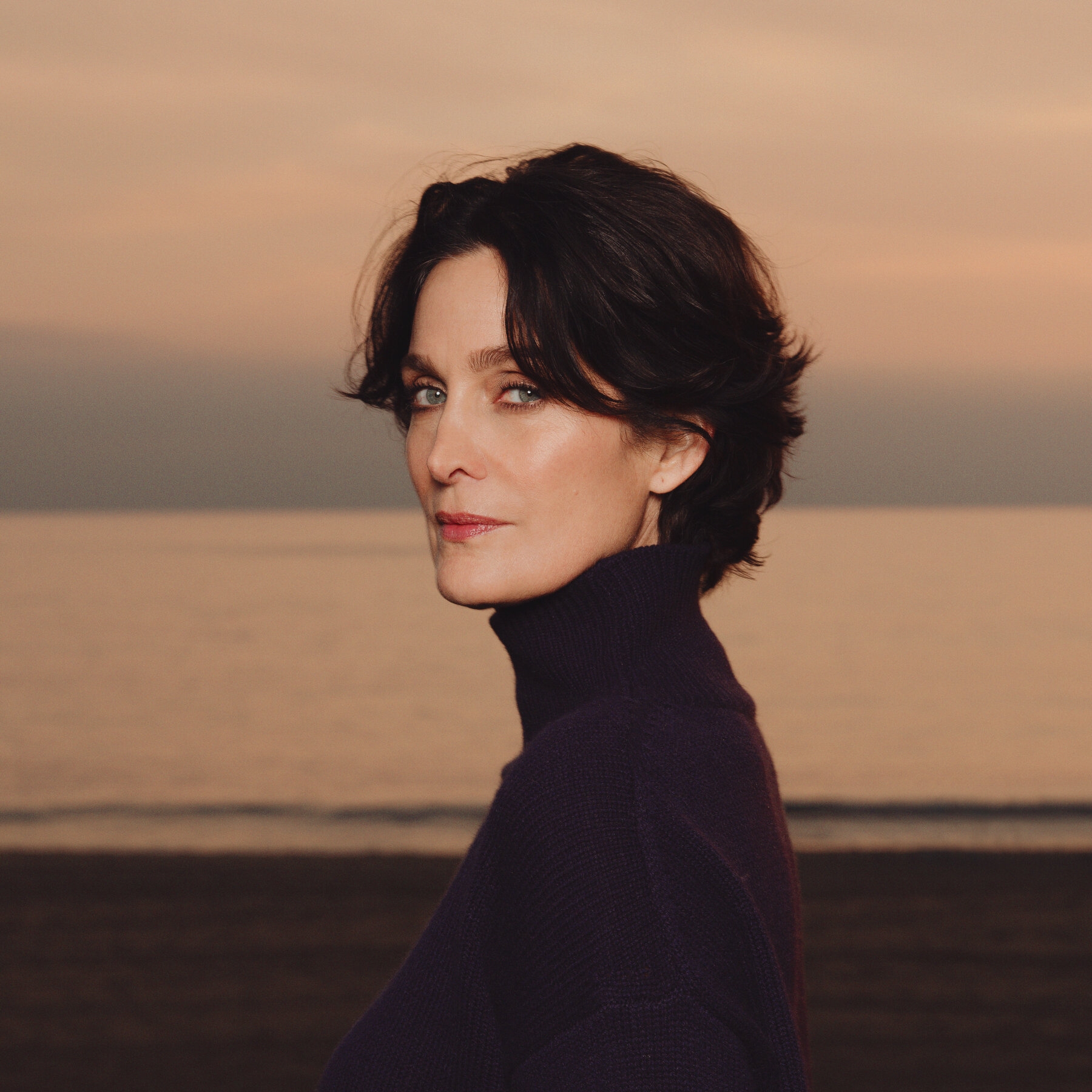 Carrie Anne Moss Resurrects Her Matrix Action Hero Role The New York Times