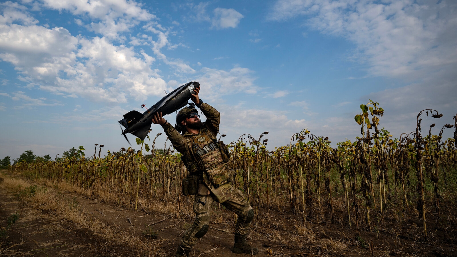 Cheap Drones Help Ukraine Evade Russian Air Defenses The New York Times