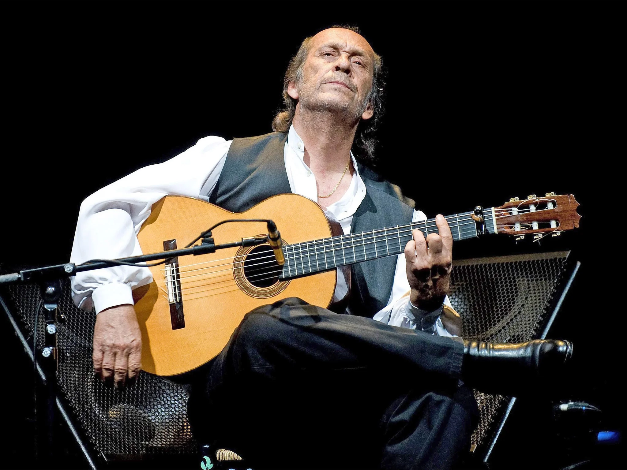 flamenco guitarist ___ de lucía