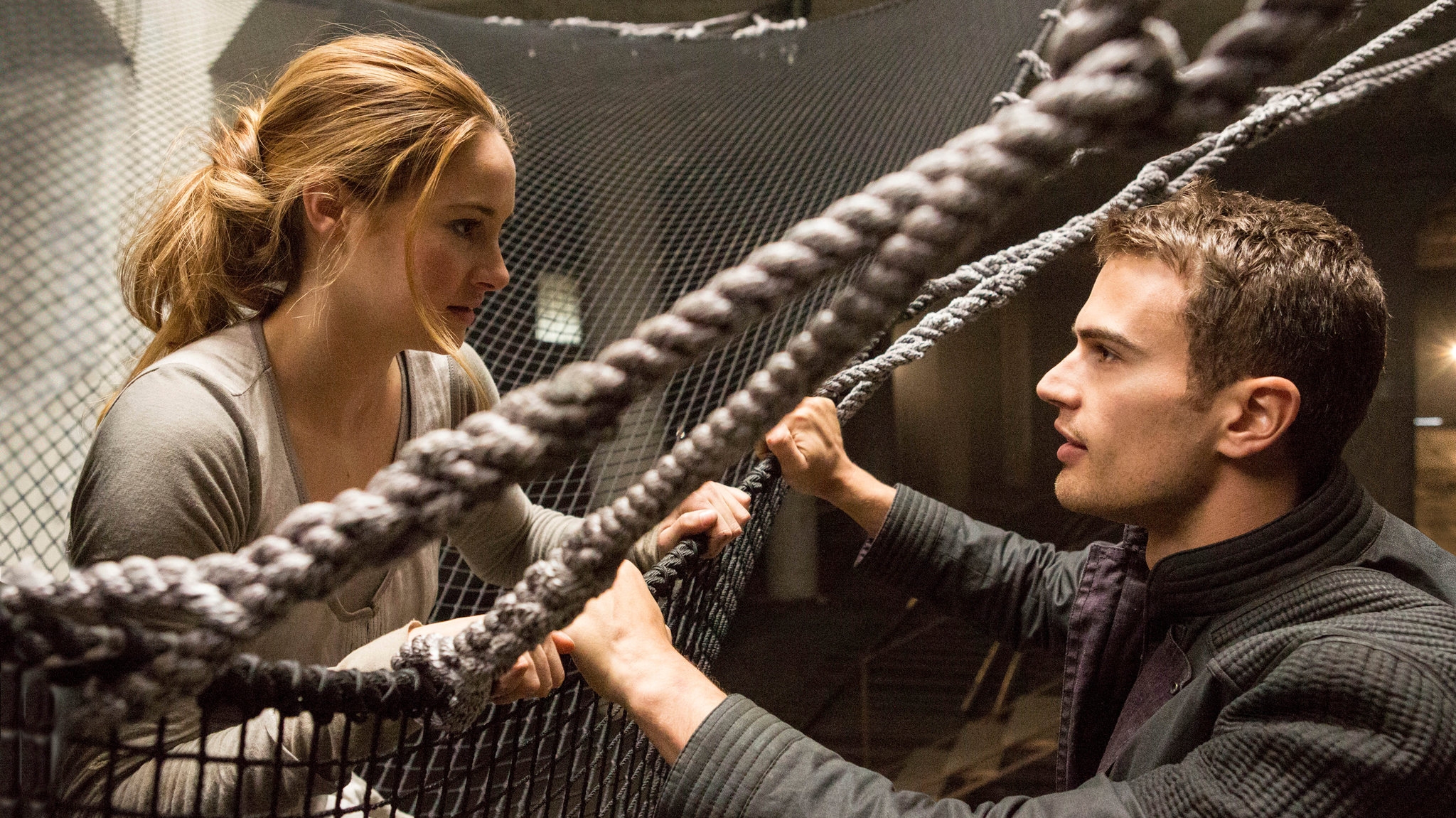 Review In Divergent Jolted Awake By Fear And Romance The New York Times