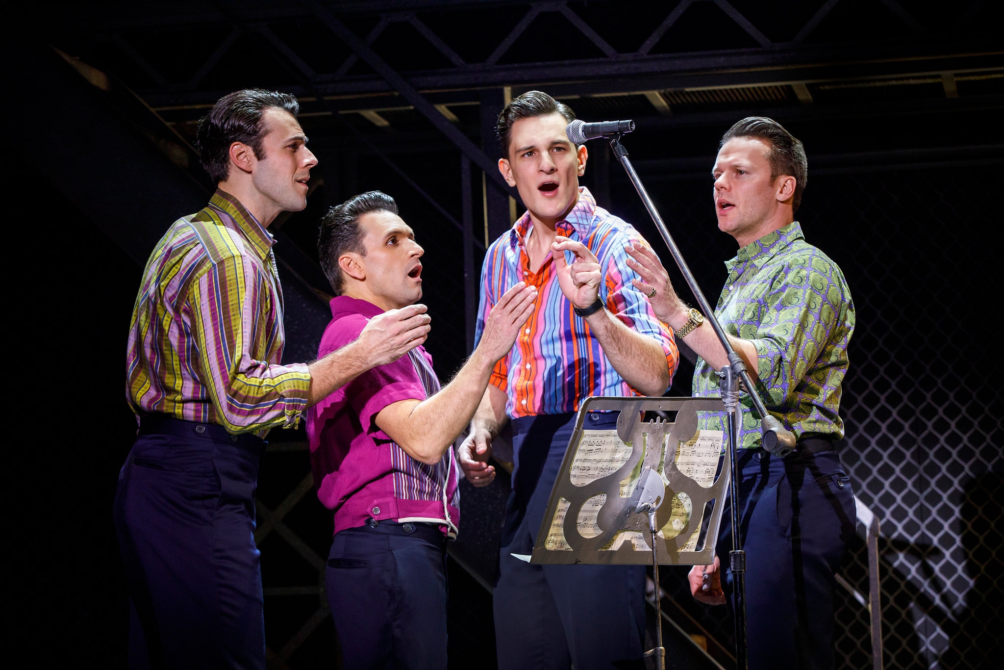 Review Jersey Boys Downsized The New York Times