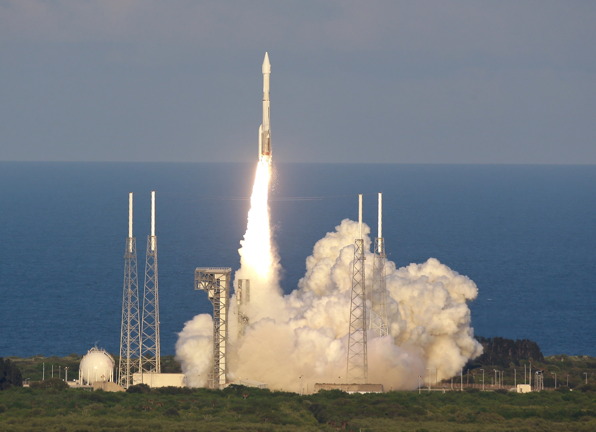 The Osiris Rex Spacecraft Begins Chasing An Asteroid The New York Times The Osiris Rex Spacecraft Begins Chasing An Asteroid The New York Times